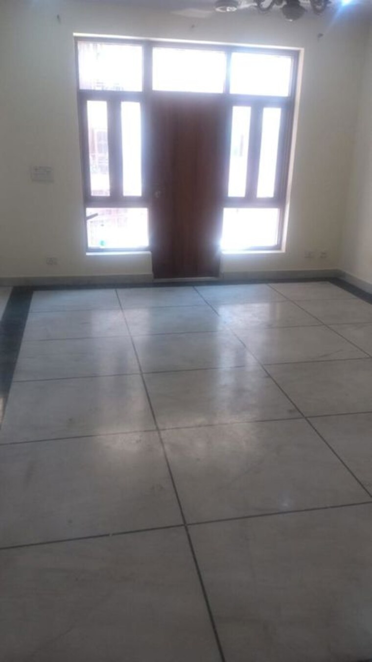 Room, sector 47 3 Bedroom 1700 Sq.Ft. Apartment In Sector 47 Faridabad 10351448