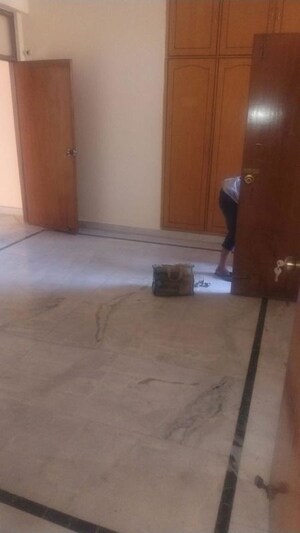 Room in 3 BHK Apartment at Sector 47 – for Rent