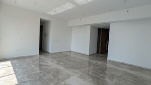 Room in 4 BHK Apartment at Prestige Jasdan Classic, Mahalaxmi – for Rent
