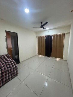 2 BHK Apartment For Rent in Chandak 34 Park Estate