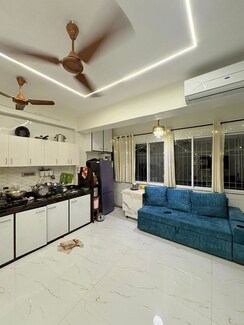 1 BHK + Extra Room Apartment For Rent in Aparna  Juhu