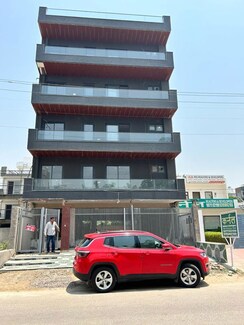 4 BHK Builder Floor For Sale in Sector 57