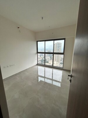 Master Bedroom in 2 BHK Apartment at Sheth Auris Bliss, Malad West – for Rent