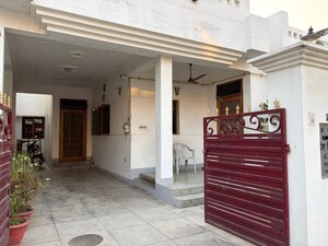 Parking in 4 BHK Independent House at Vipul Khand – for Sale