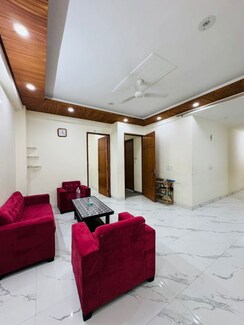 2 BHK Builder Floor For Rent in Saket