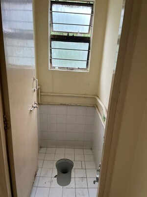 Bathroom in 1 BHK Apartment at Rambaug Colony – for Rent