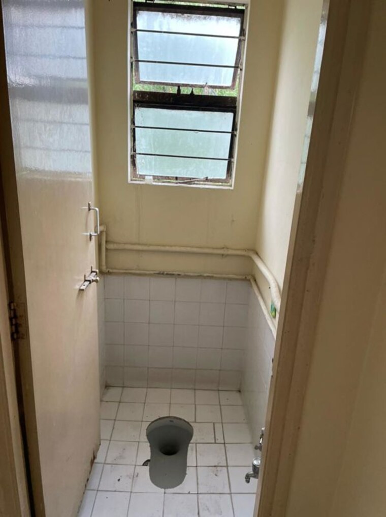 Bathroom, rambaug colony 1 Bedroom 541 Sq.Ft. Apartment In Rambaug Colony Pune 10351574