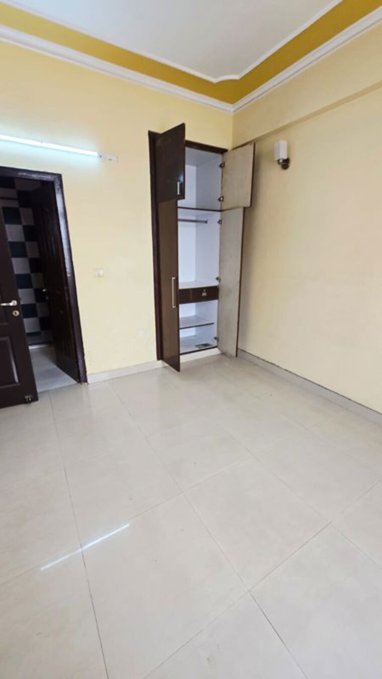 Room, eldeco-green-meadows 3 Bedroom 1660 Sq.Ft. Apartment In Pi Greater Noida Greater Noida 10351477