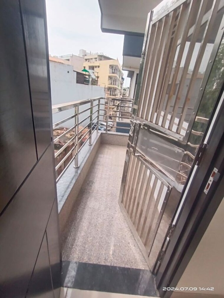 Balcony, vasant kunj 2 Bedroom 1000 Sq.Ft. Builder Floor In Vasant Kunj Delhi 10344671