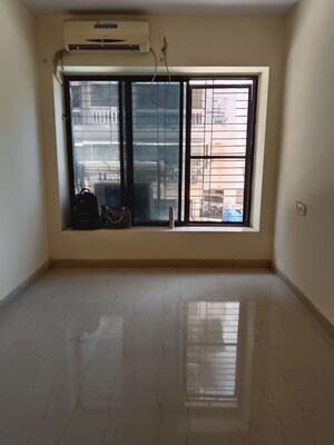 Room in 1 BHK Apartment at Niraj City Apartment, Kalyan West – for Rent