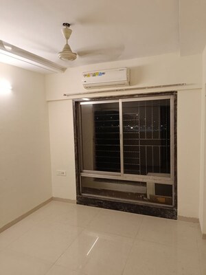 2.5 BHK Apartment For Rent in Rattan Icon, Seawoods Sector 50