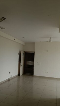 3 BHK + Pooja Room,Servant Room Apartment For Rent in Emaar Palm Gardens