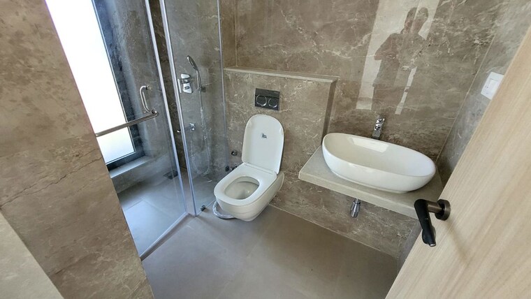 Bathroom, rustomjee-summit 3 Bedroom 1138 Sq.Ft. Apartment In Borivali East Mumbai 10351709