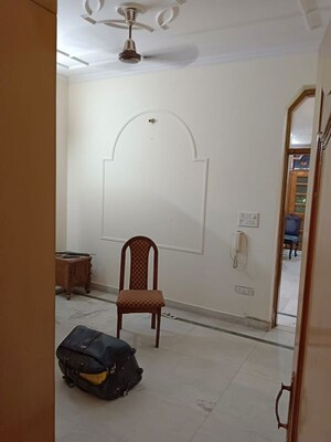 Room in 1 BHK Builder Floor at Lajpat Nagar 4 – for Rent