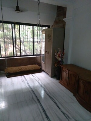 Bedroom in 3 BHK Apartment at Mahim West – for Rent