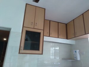 Furnished Amenities in 3 BHK Apartment at Mahim West – for Rent