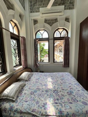 Bedroom in 4 BHK Independent House at Worli – for Rent