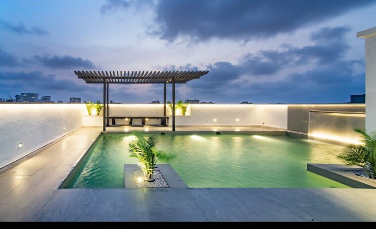 Swimming Pool, khar west 5 Bedroom 3200 Sq.Ft. Apartment In Khar West Mumbai 10351803