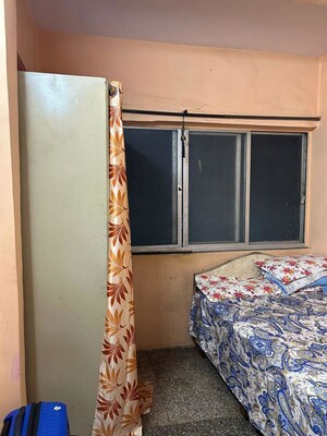 Bedroom in 1 BHK Apartment at Kulupwadi – for Rent