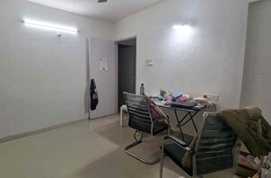 Room in 2 BHK Apartment at Aaeshka Pancard Business Hub, Baner – for Rent