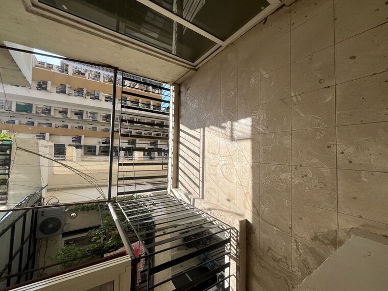 Balcony, amrapali-riverview 2.5 Bedroom 990 Sq.Ft. Apartment In Amrapali Leisure Valley Greater Noida 10351861
