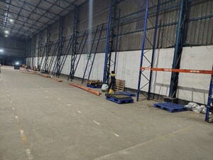 Room in  Warehouse at Sector V – for Rent