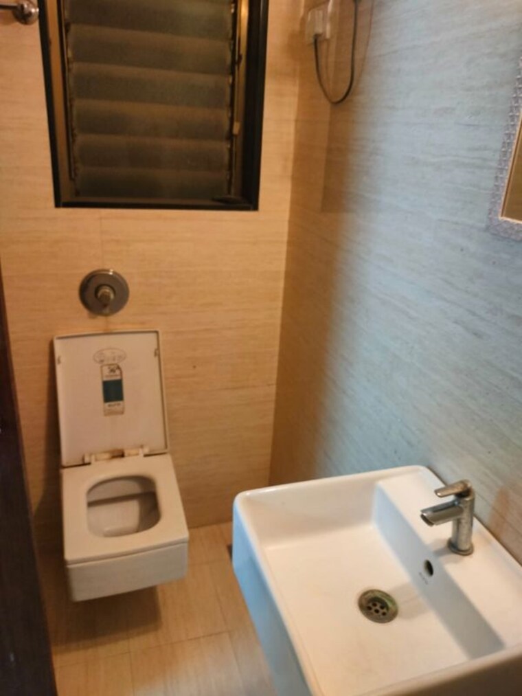 Bathroom, dedhia-elita 1 Bedroom 430 Sq.Ft. Apartment In Ghodbunder Road Thane 10351874