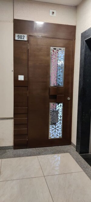 Room in 3 BHK Apartment at Ellisbridge – for Rent