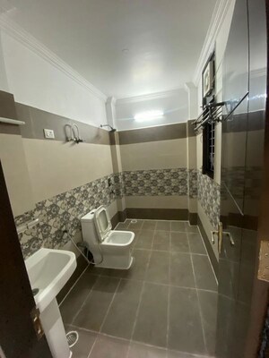 Bathroom in 2 BHK Apartment at Amrapali Hanging Gardens, Sector 107 – for Rent
