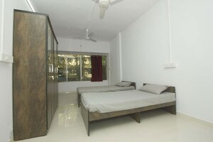 Living Room in  Pg at Malad West – for Rent