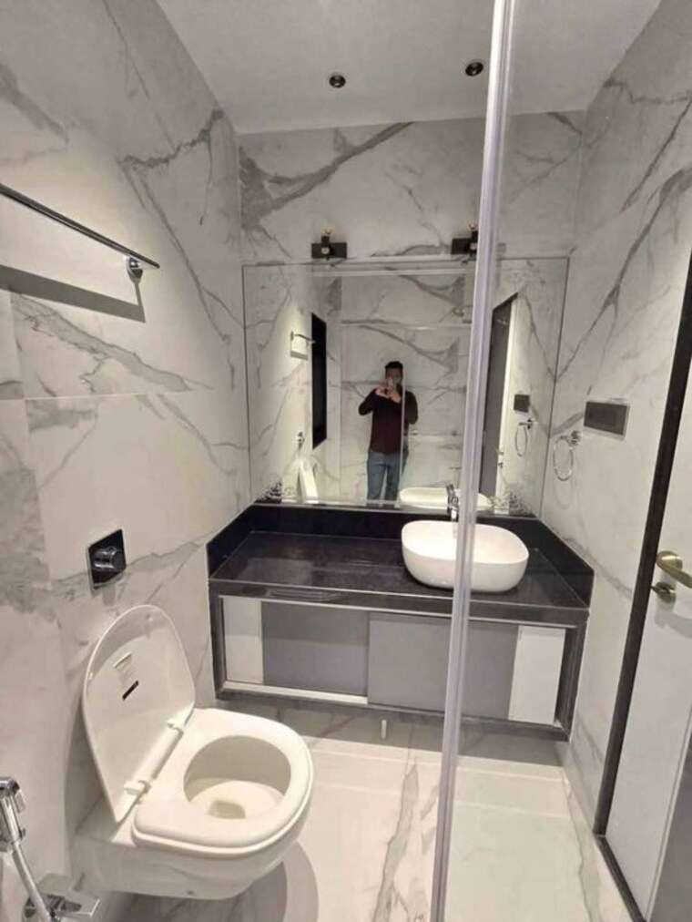 Bathroom, sai-smruti-dadar-east 1 Bedroom 500 Sq.Ft. Apartment In Dadar East Mumbai 10351948