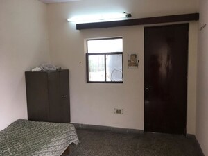 Room in 1 RK Builder Floor at Kalkaji – for Rent
