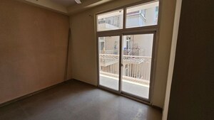 Room in 3 BHK Apartment at Nirala Estate, Tech Zone 4 Greater Noida – for Sale