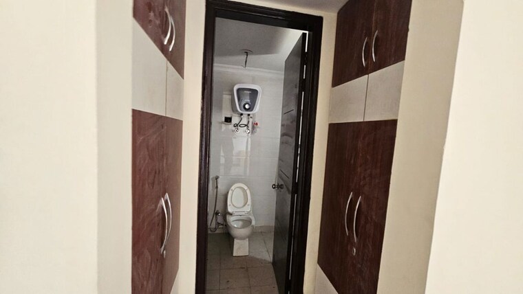 Bathroom, nirala-estate 3 Bedroom 1245 Sq.Ft. Apartment In Tech Zone 4 Greater Noida Greater Noida 10351949