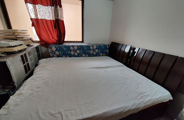 Bedroom, kandivali west Pg For Girls In Kandivali West 10351966