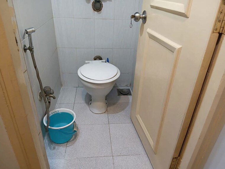 Bathroom, hiranandani-estate 2 Bedroom 700 Sq.Ft. Apartment In Ghodbunder Road Thane 10351972