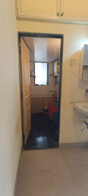 Bathroom in 1 BHK Apartment at Krishna Galaxy Santacruz, Santacruz East – for Sale