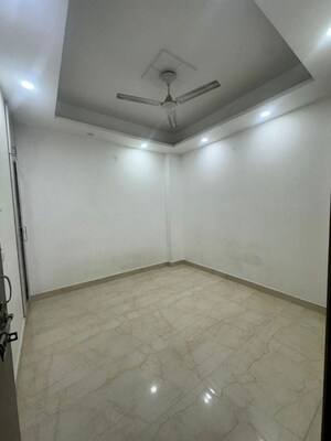Room in 2 BHK Builder Floor at Chattarpur – for Rent