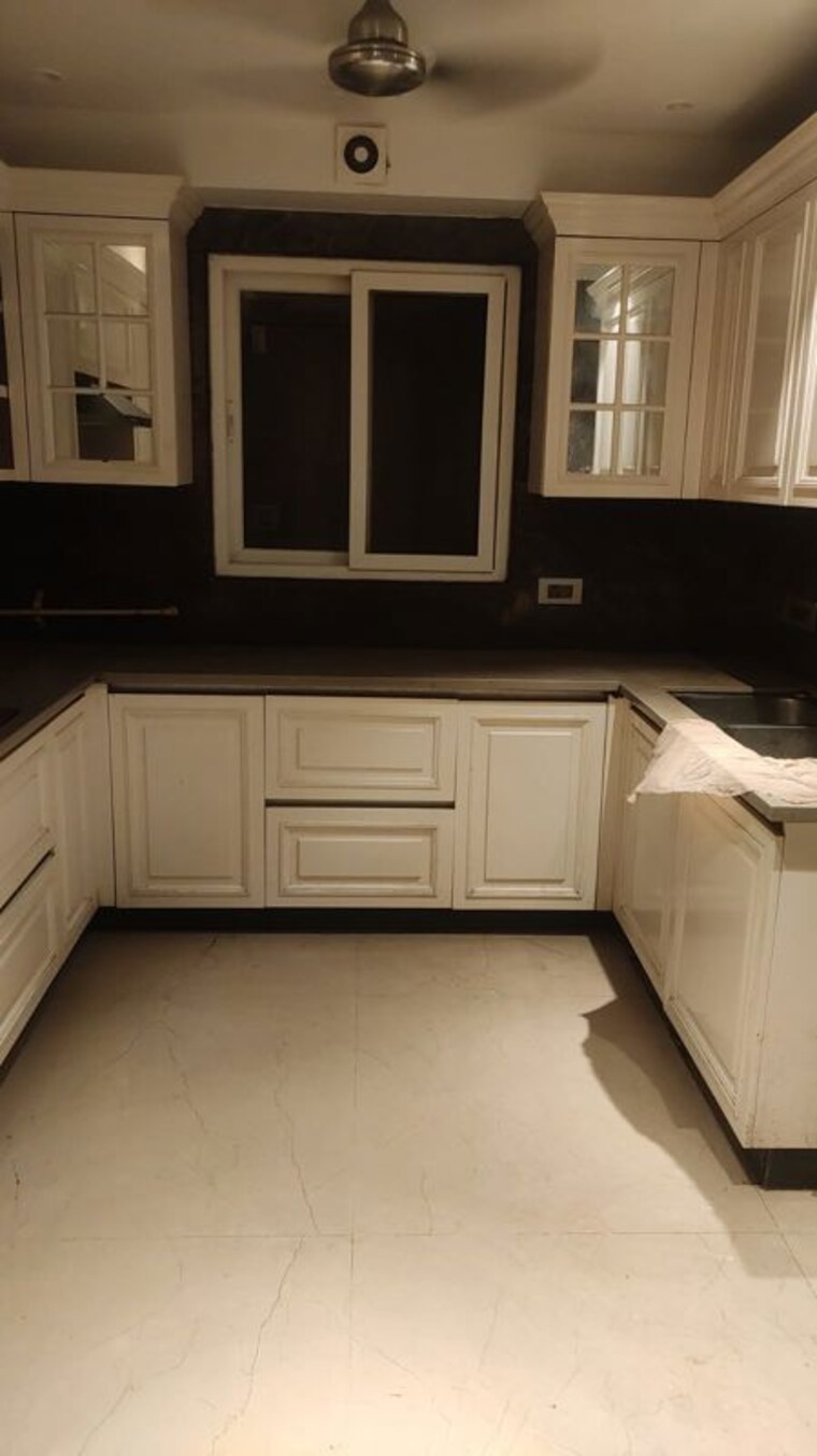Kitchen, jangpura 3 Bedroom 200 Sq.Yd. Builder Floor In Jangpura Delhi 10351995