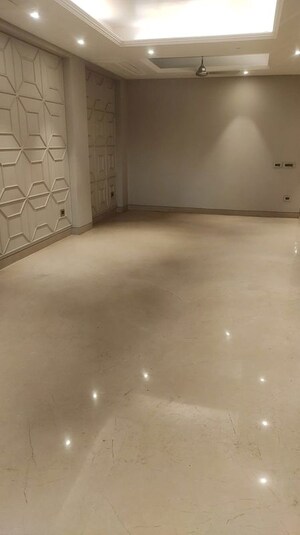 3 BHK Builder Floor For Rent in Jangpura
