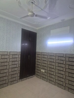 Room in 3 BHK Builder Floor at SRS Pearl Floors, Sector 88 – for Rent