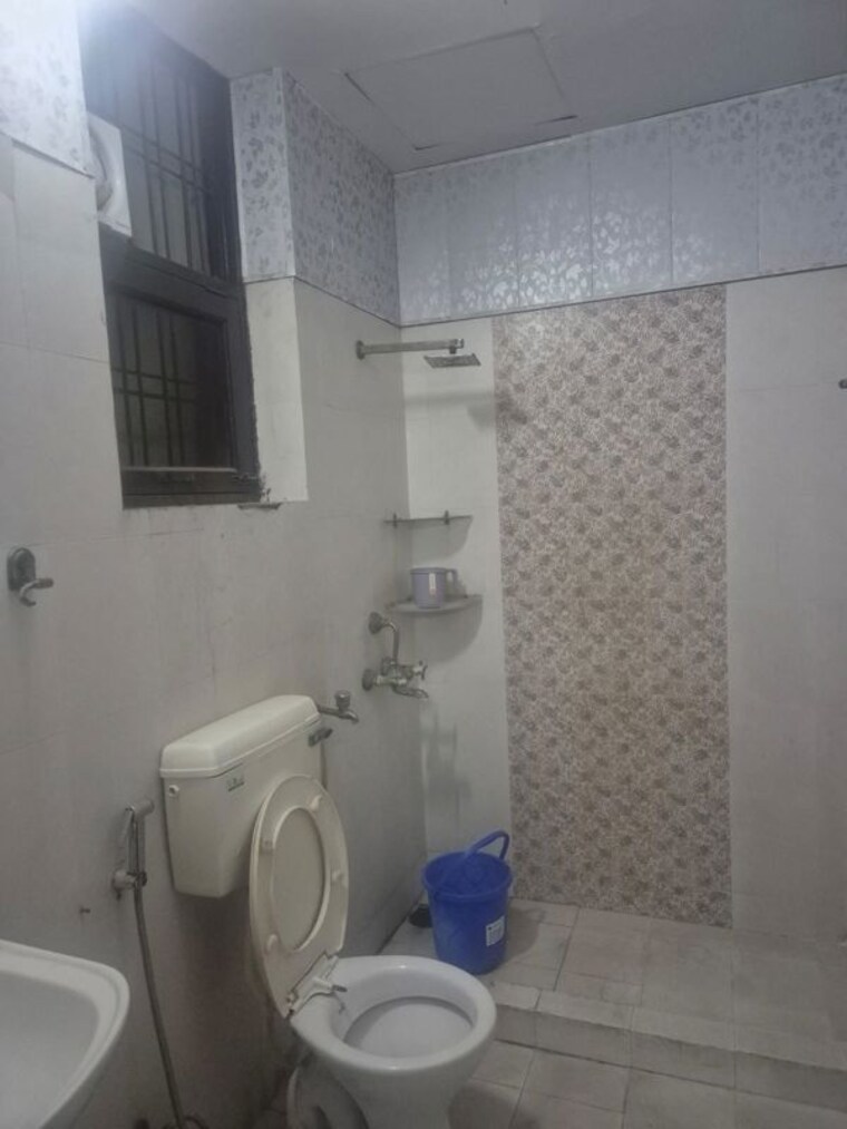 Bathroom, srs-pearl-floors 3 Bedroom 1066 Sq.Ft. Builder Floor In Sector 88 Faridabad 10351998