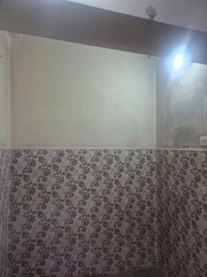Room in 3 BHK Builder Floor at SRS Pearl Floors, Sector 88 – for Rent