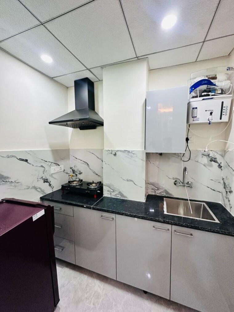 Kitchen, medi city Studio 650 Sq.Ft. Builder Floor In Medi City Gurgaon 10352004