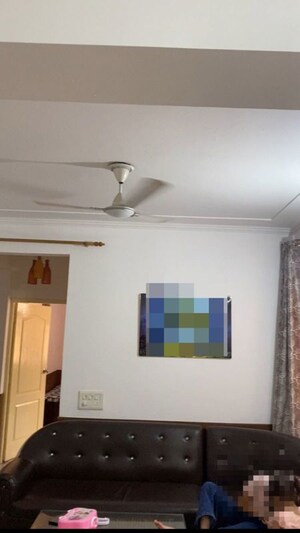 Furnished Amenities in 2 BHK Builder Floor at Laxman Chowk – for Rent