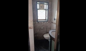 Bathroom in 3 BHK Apartment at Basant Apartment Cuffe Parade, Cuffe Parade – for Rent