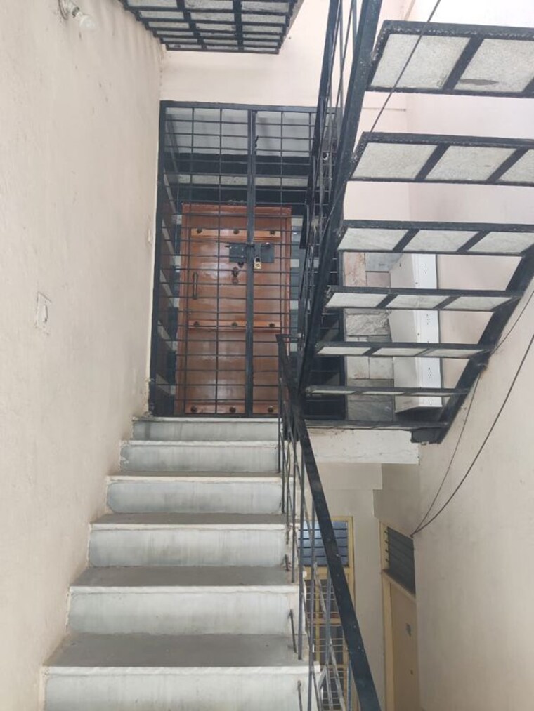 undefined, adugodi 3 Bedroom 1500 Sq.Ft. Penthouse In Adugodi Bangalore 10352049