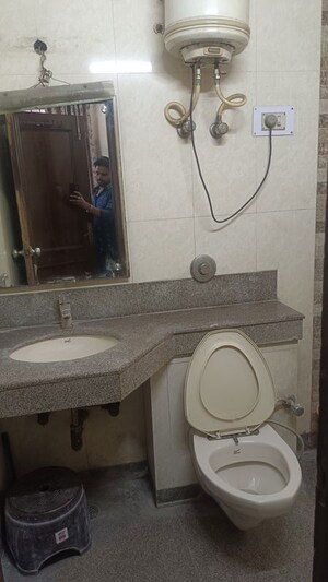 Bathroom in 3 BHK Builder Floor at Old Rajinder Nagar – for Rent