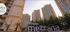 3 BHK + Servant Room Apartment For Sale in Mahagun Mezzaria