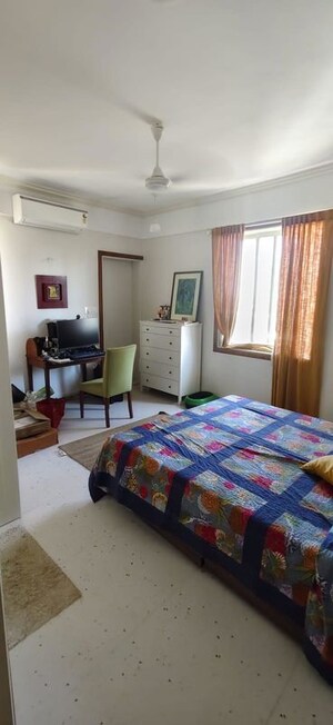 Bedroom in 2 BHK Apartment at Diamond Court, Andheri East – for Rent